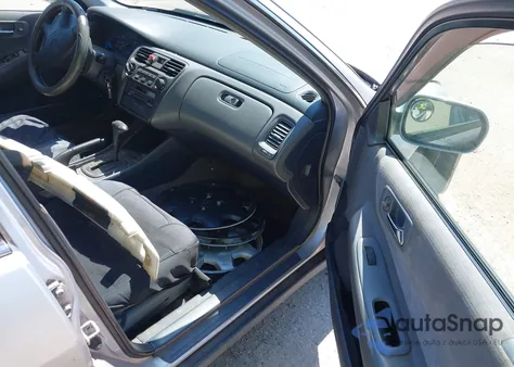 1998 Honda Accord Lx из США, поврежденный, VIN 1HGCG5649WA198405